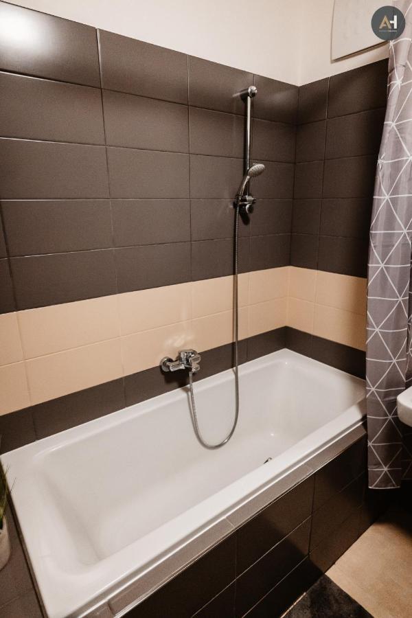 Ah Radnica IV Apartment Kosice Exterior photo